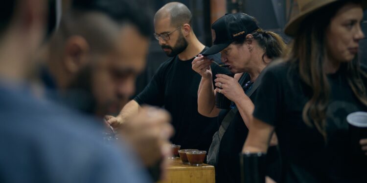 Drinks com café gelado: conheça 3 receitas refrescantes