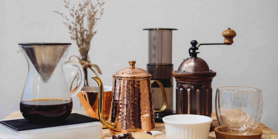 A imagem mostra um cantinho do café.